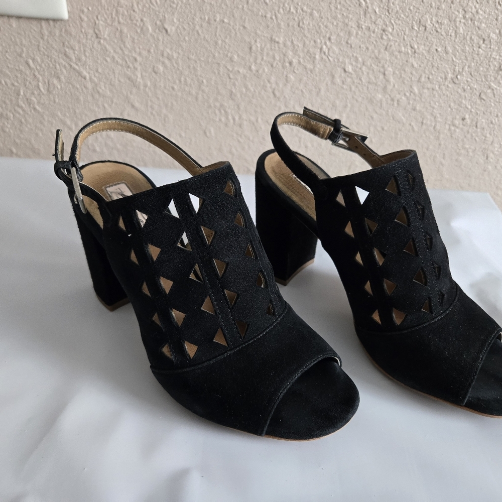 Halogen Black Hazoey Lea  Kidsuede Heels Size 6M Pre-Owned #2A7